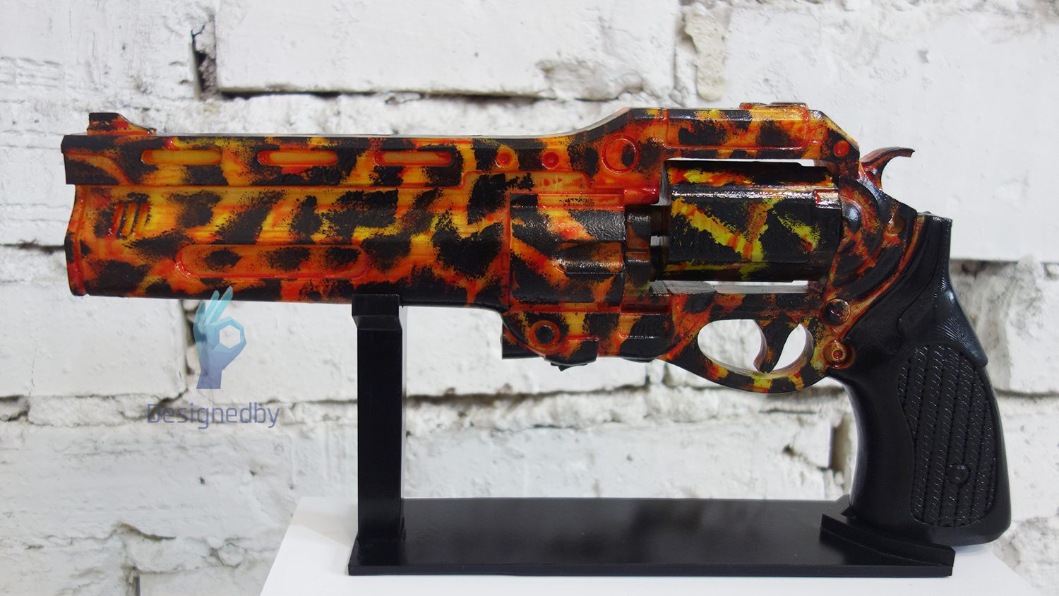golden gun from Destiny cosplay prop with LEDs