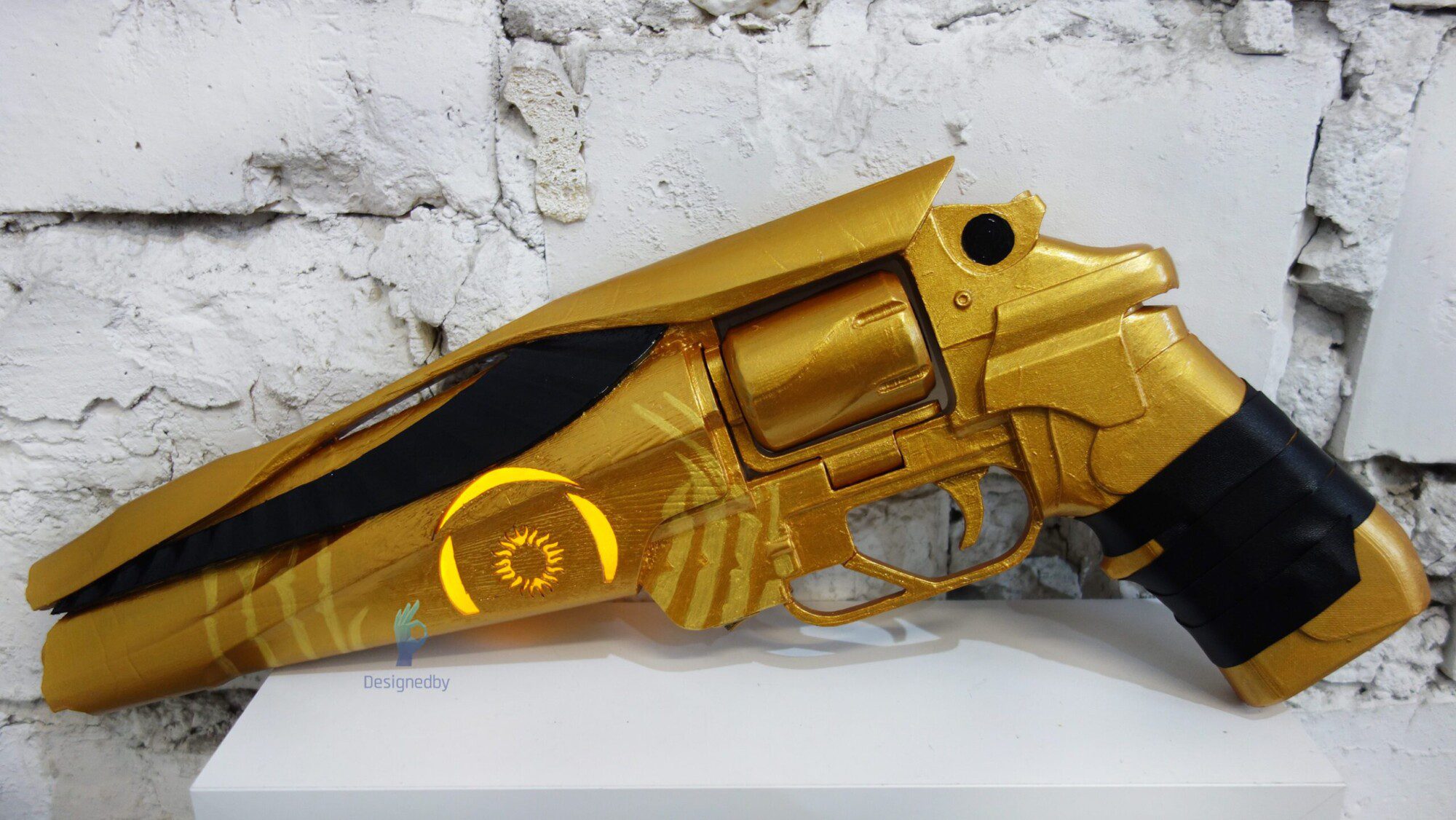 Igneous Hammer Destiny replica cosplay with LEDs Golden