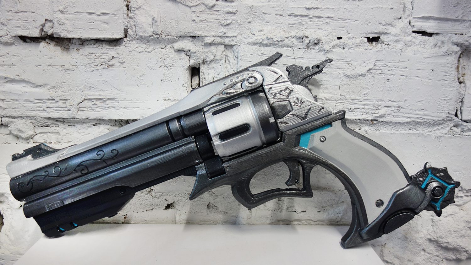 cassidy revolver prop replica cosplay overwatch